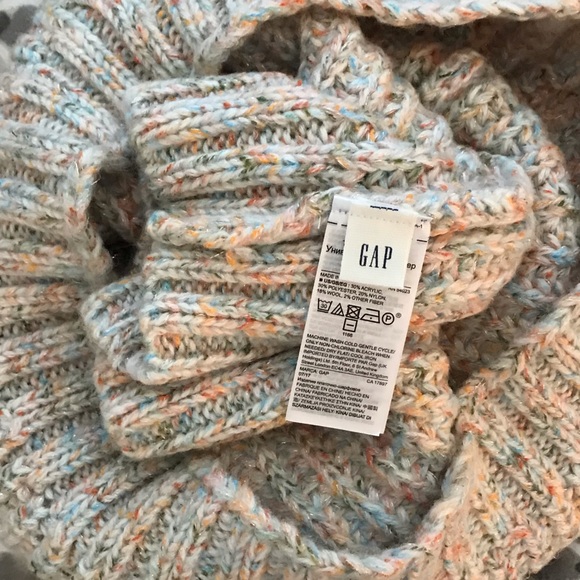 Multi colored Gap knit snood scarf - Picture 2 of 3